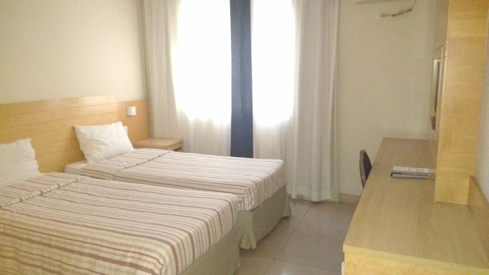 阿特兰蒂科托尔酒店 里约热内卢 外观 照片 A room at the hotel