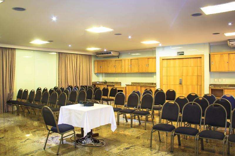 阿特兰蒂科托尔酒店 里约热内卢 外观 照片 A meeting room in a hotel