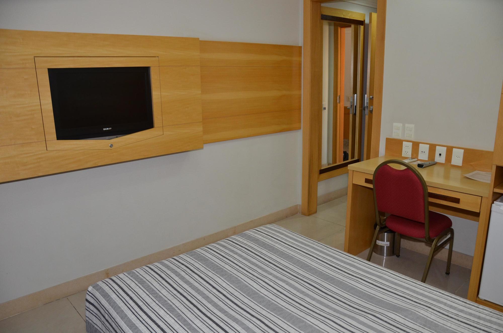 阿特兰蒂科托尔酒店 里约热内卢 外观 照片 A room at the hotel