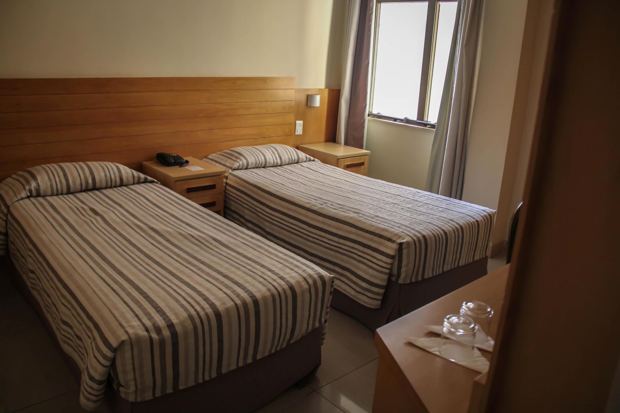 阿特兰蒂科托尔酒店 里约热内卢 外观 照片 Two beds in a hotel room